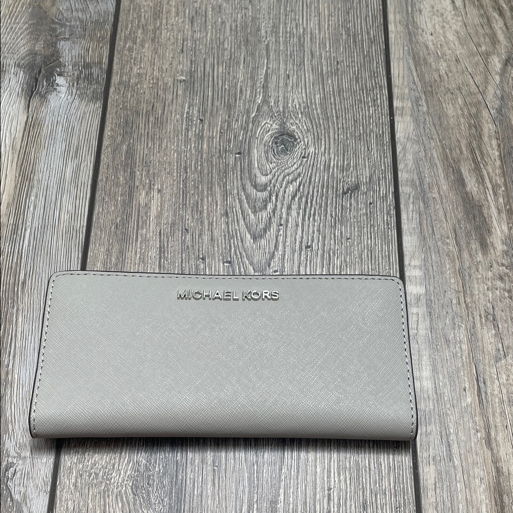 Michael Kors Gray Wallet Women Excellent Condition Silver Zipper Snap Style
